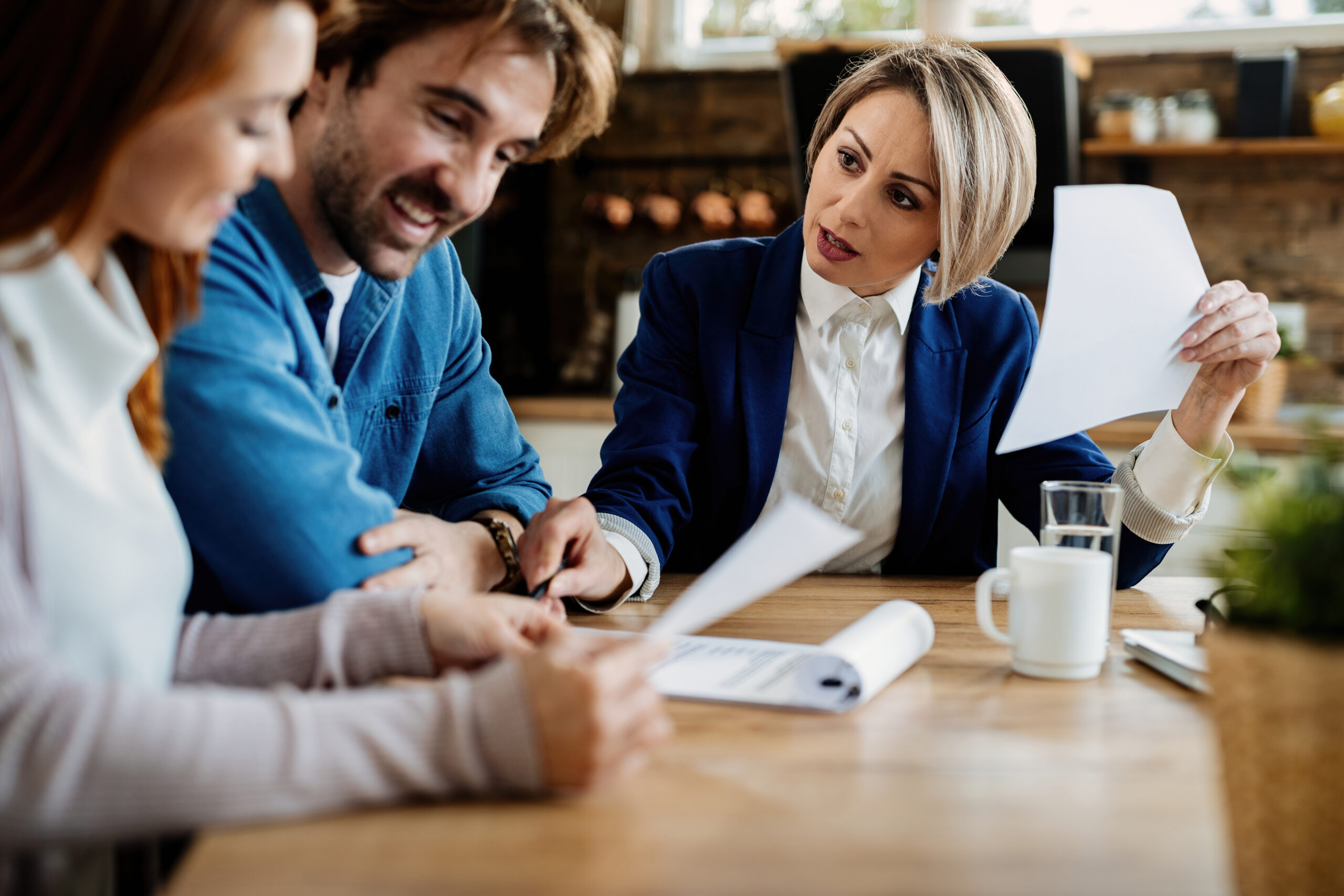 Clients meeting with Panama lawyer